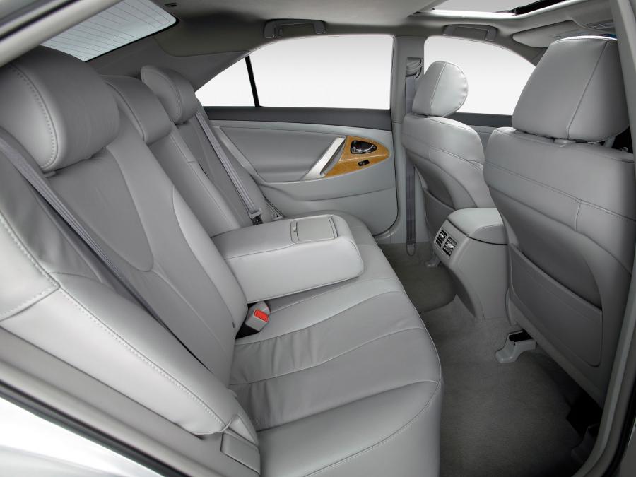 Интерьер Toyota Camry XLE 2006 года  (NA) (фото 36 из 46)